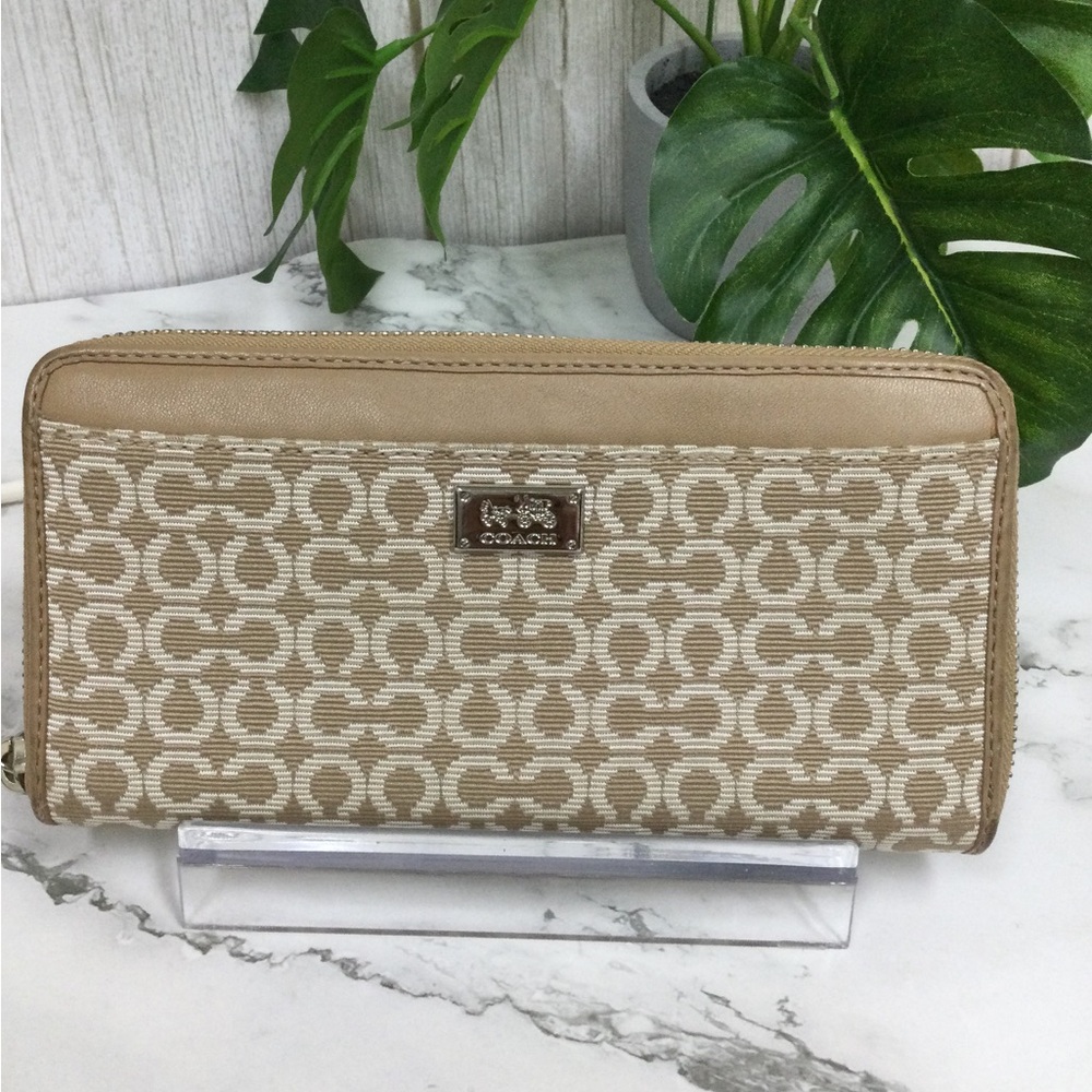 GUCCoach Beige Signature Jacquard Zip wallet